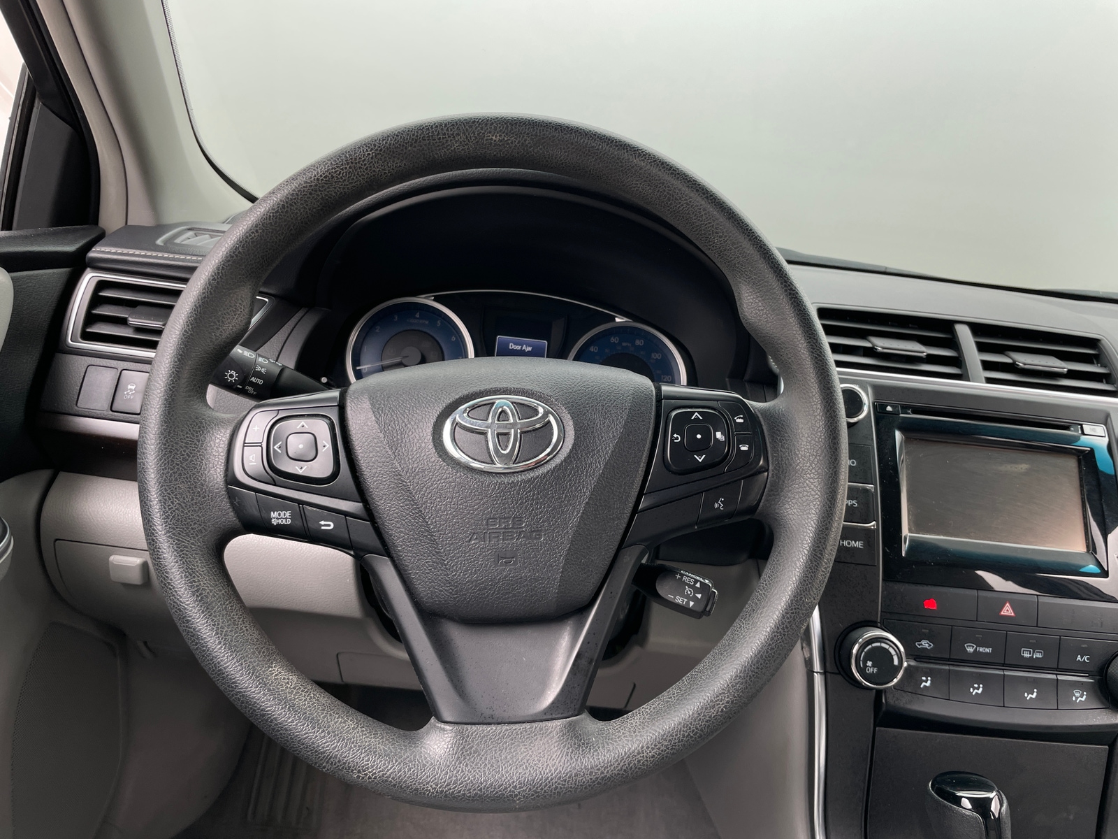 Thumbnail: 2015 Toyota Camry - 5