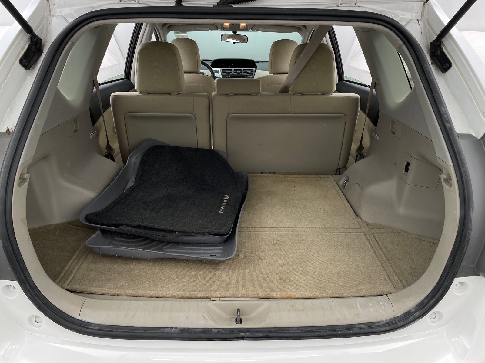 Thumbnail: 2013 Toyota Prius v - 7