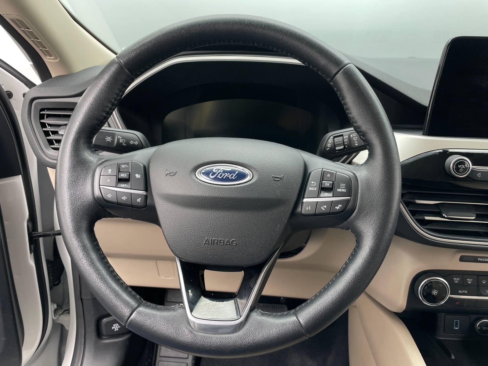 Thumbnail: 2020 Ford Escape - 4