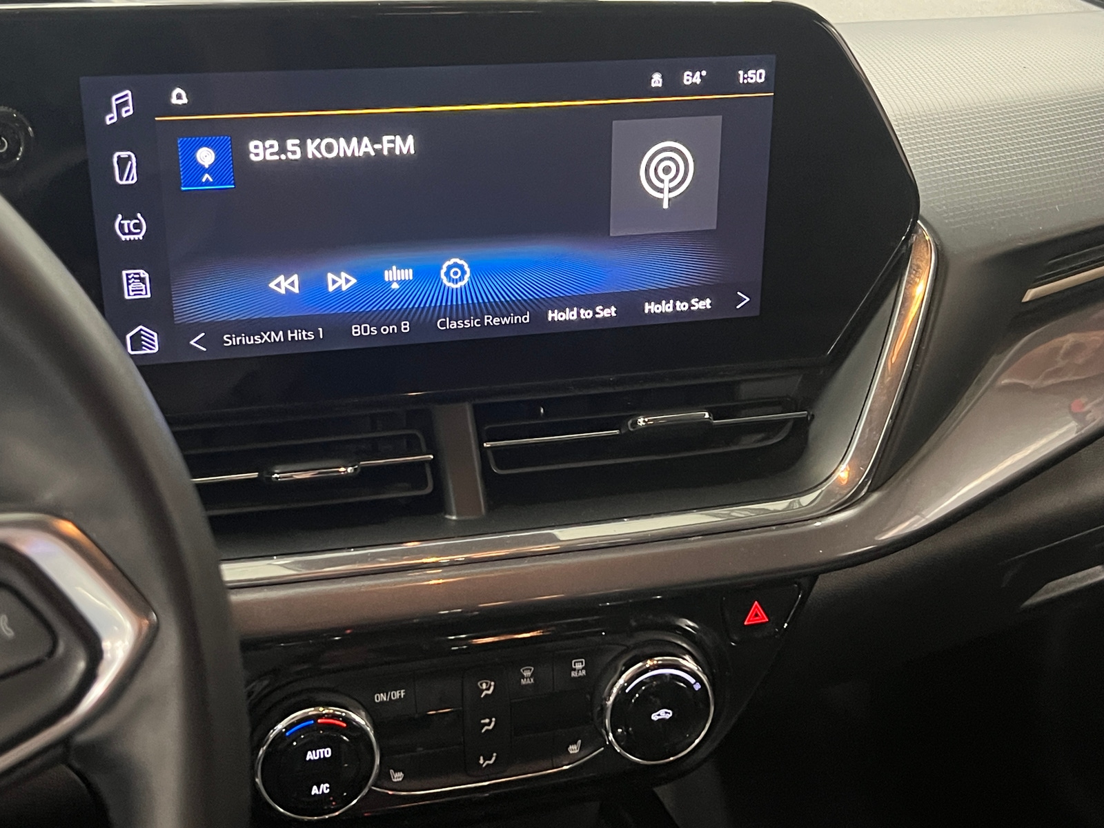 Thumbnail: 2025 Chevrolet Trax - 4