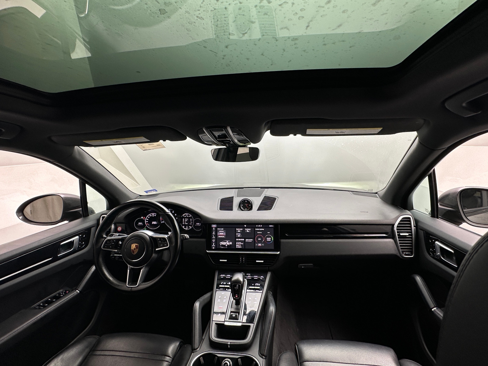 Thumbnail: 2019 Porsche Cayenne - 2