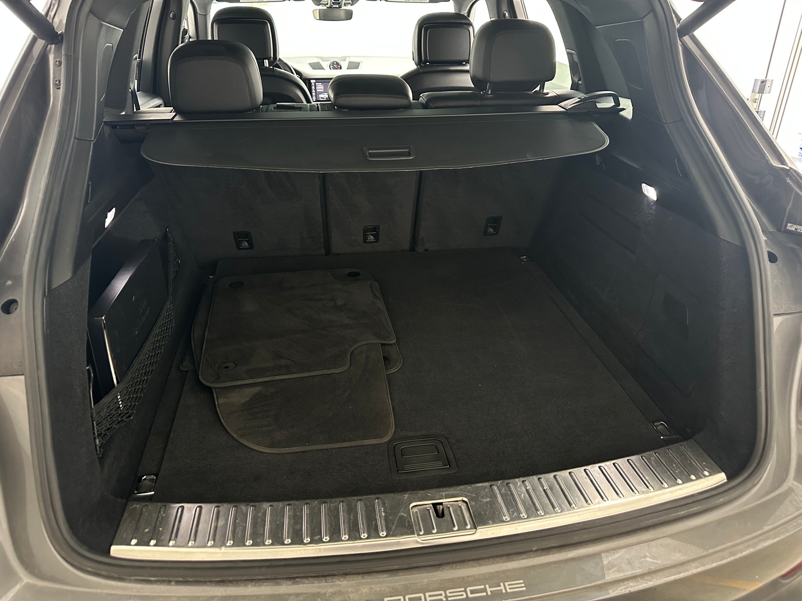 Thumbnail: 2019 Porsche Cayenne - 6