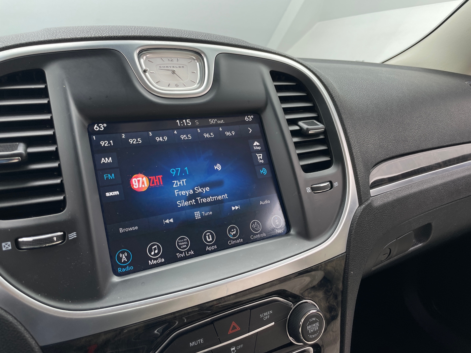 Thumbnail: 2017 Chrysler 300 - 3