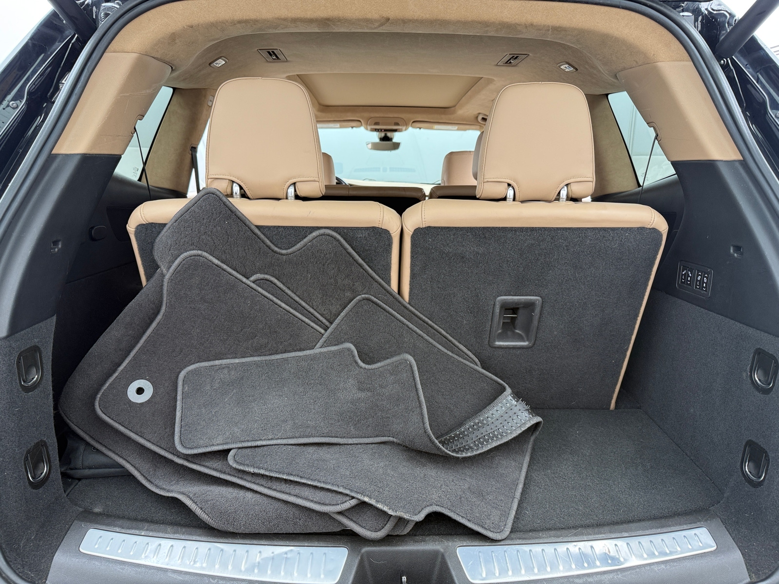 Thumbnail: 2022 Cadillac XT6 - 6