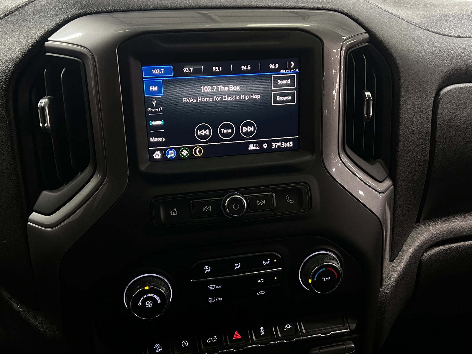 Thumbnail: 2022 Chevrolet Silverado 1500 - 4