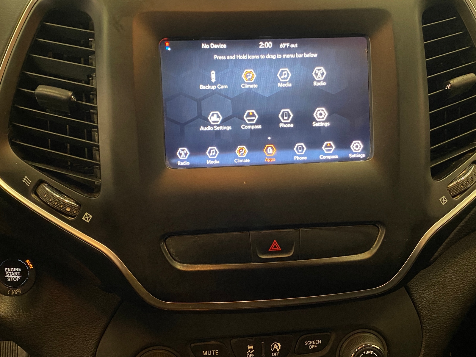 Thumbnail: 2019 Jeep Cherokee - 4