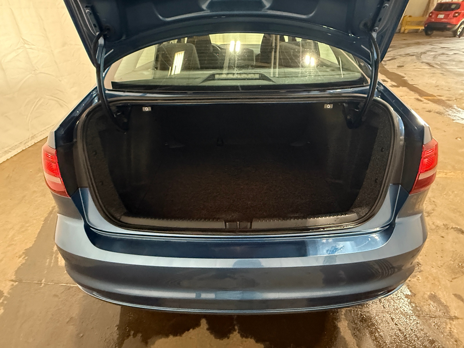 Thumbnail: 2016 Volkswagen Jetta - 7