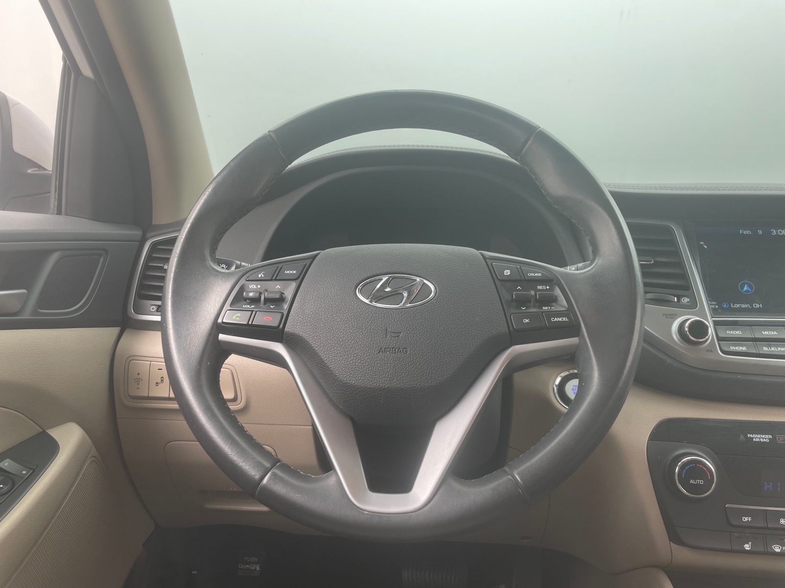 Thumbnail: 2017 Hyundai Tucson - 4