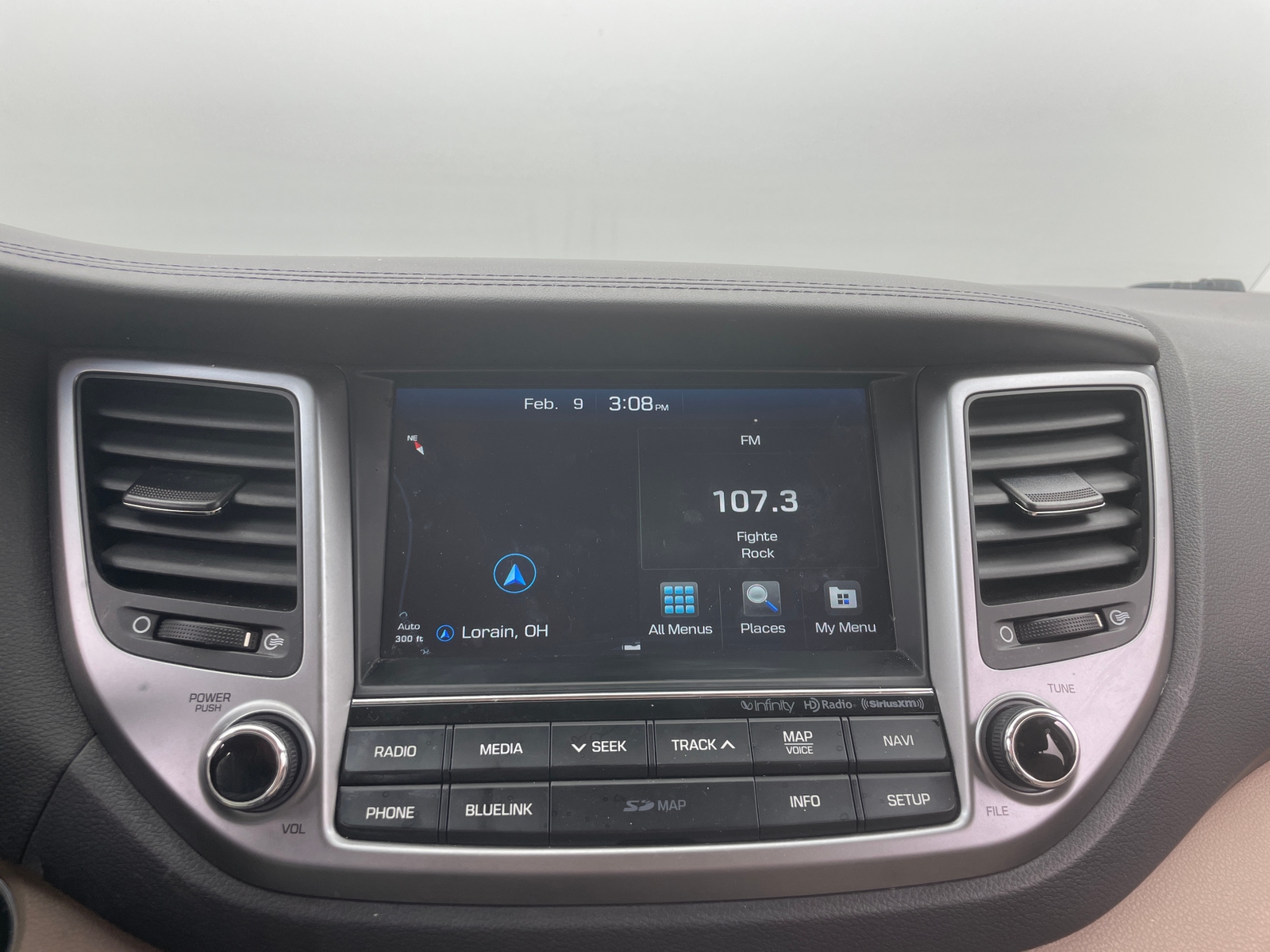 Thumbnail: 2017 Hyundai Tucson - 3