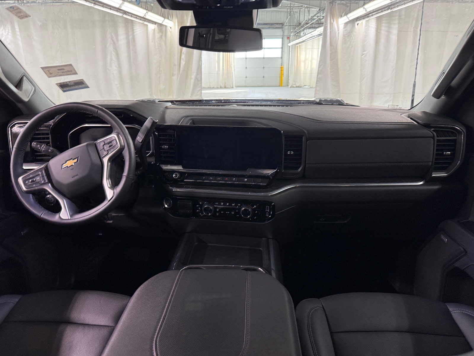 Thumbnail: 2025 Chevrolet Silverado 2500 - 3