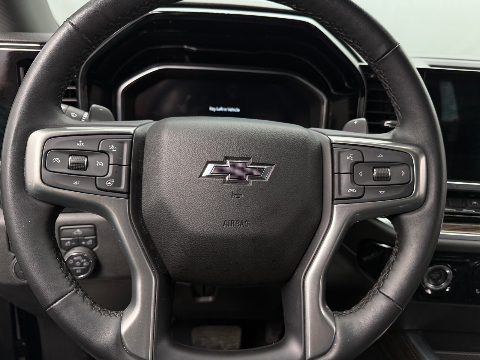 Thumbnail: 2023 Chevrolet Silverado 1500 - 5