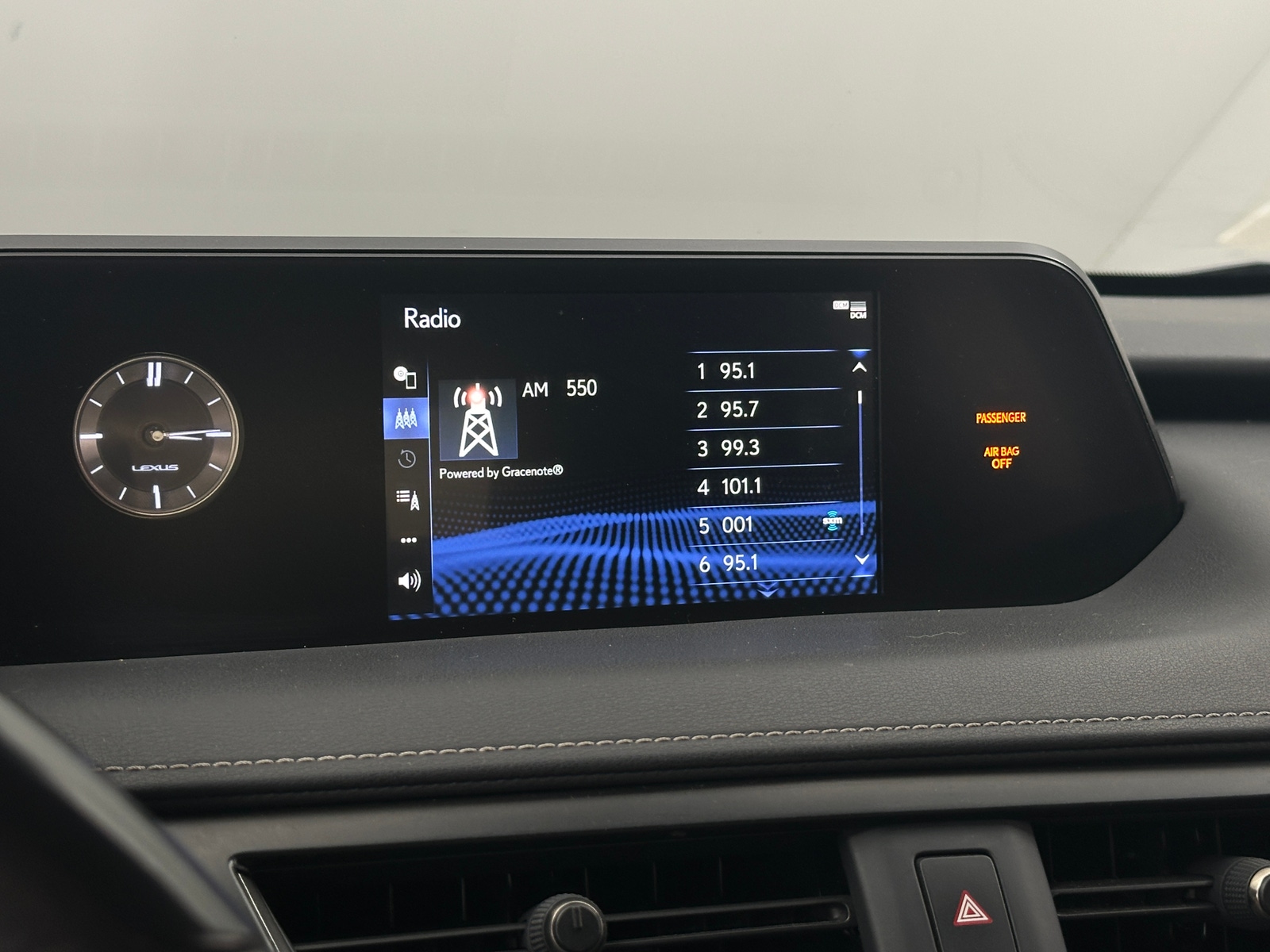 Thumbnail: 2019 Lexus UX - 3