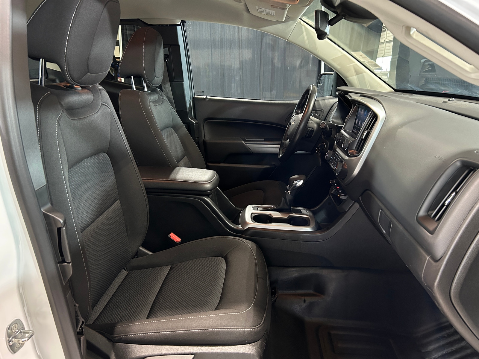 Thumbnail: 2022 Chevrolet Colorado - 2