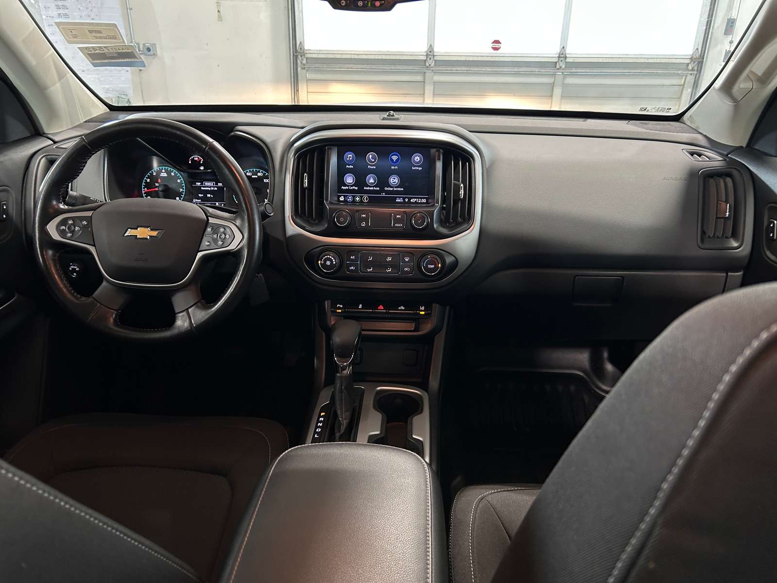 Thumbnail: 2022 Chevrolet Colorado - 3