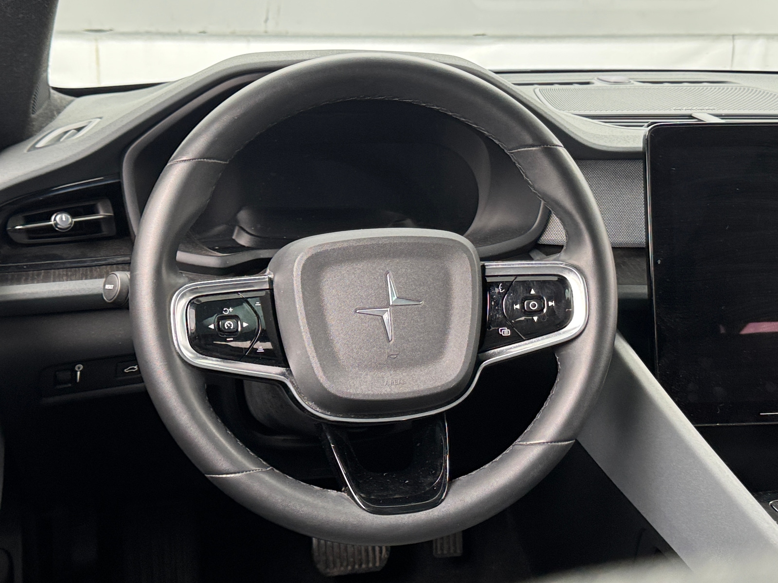 Thumbnail: 2021 Polestar 2 - 5