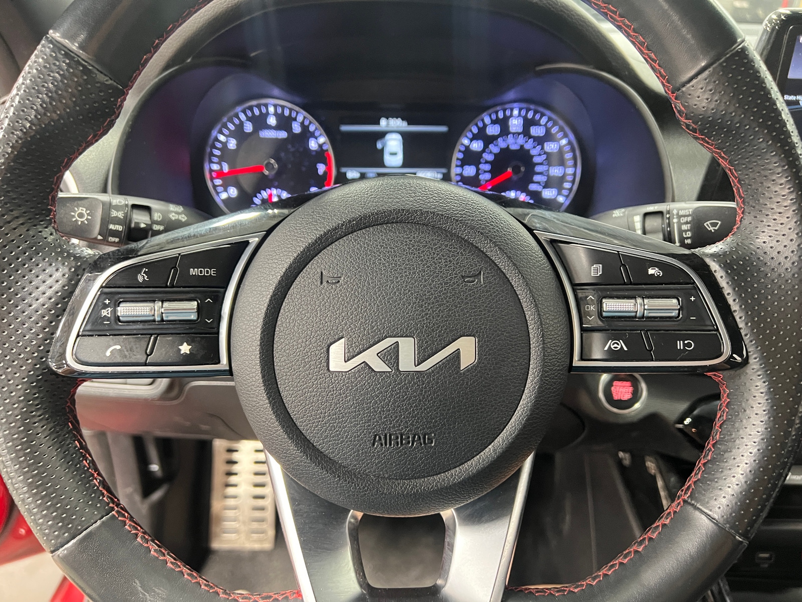 Thumbnail: 2022 Kia Forte - 4