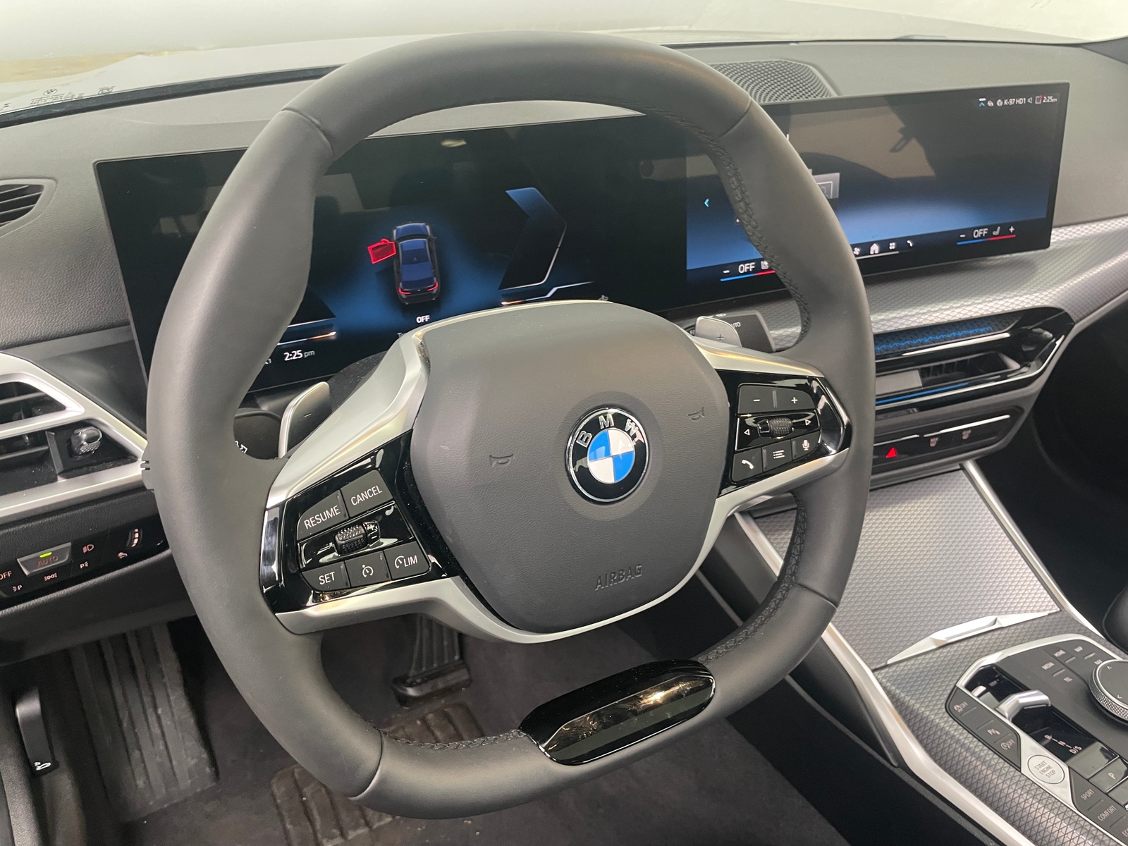 Thumbnail: 2025 BMW 3 Series - 4