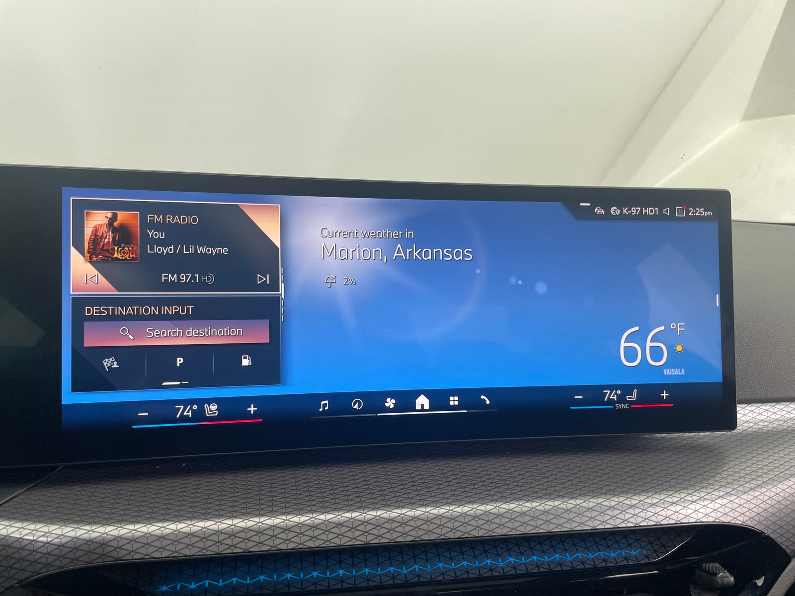 Thumbnail: 2025 BMW 3 Series - 3