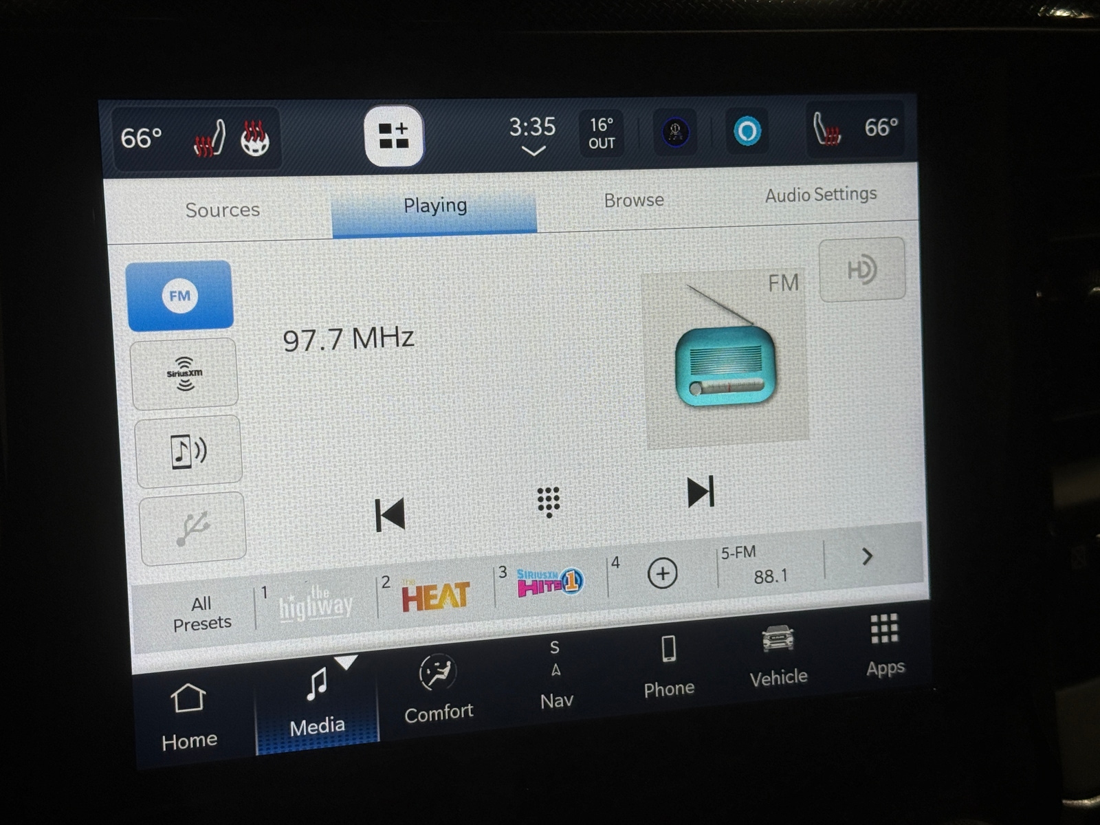 Thumbnail: 2022 RAM 1500 - 3