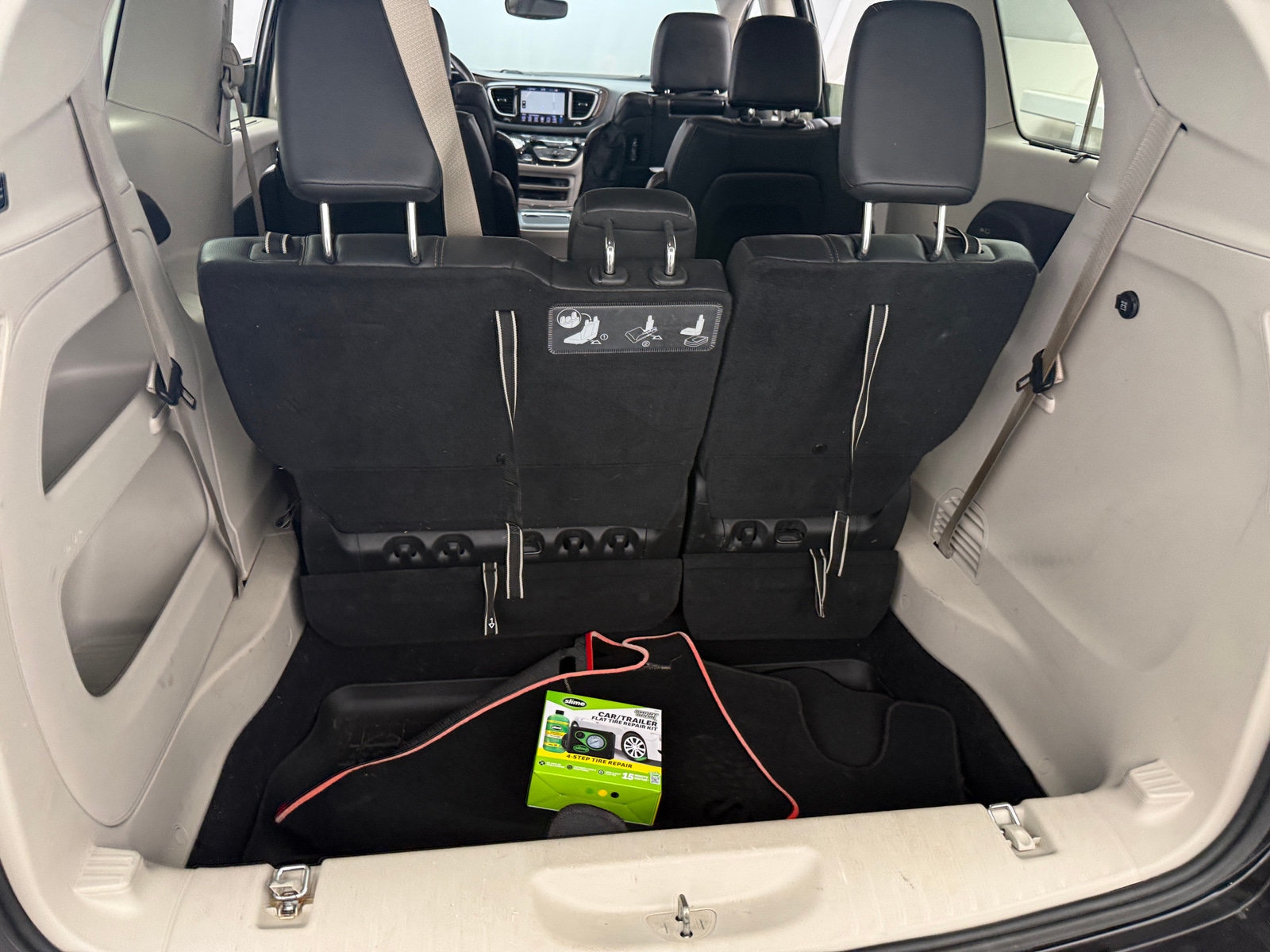 Thumbnail: 2019 Chrysler Pacifica - 6