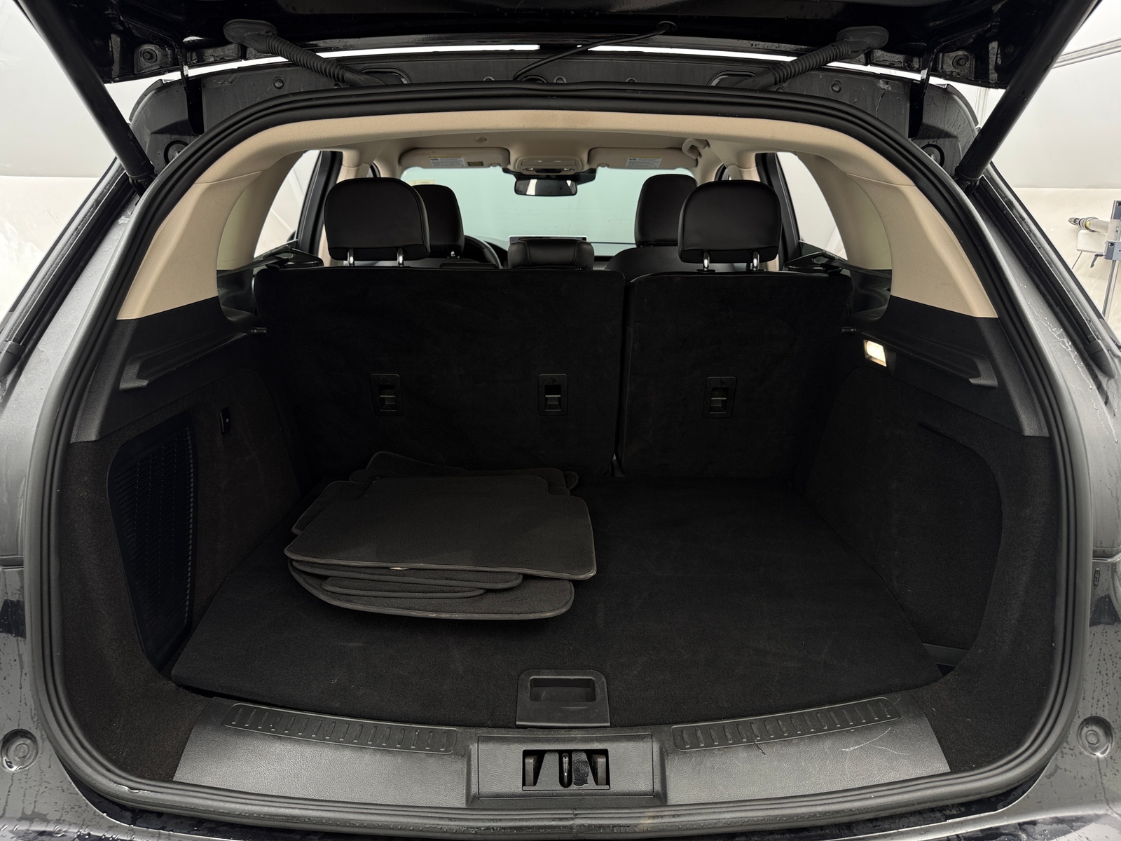 Thumbnail: 2023 Lincoln Corsair - 6