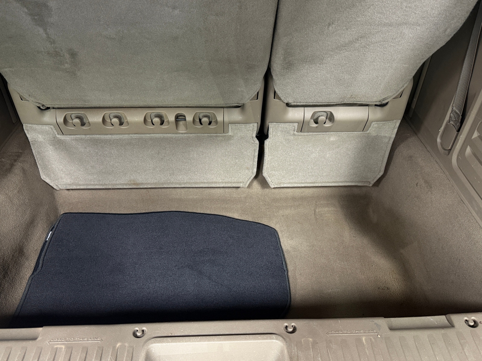 Thumbnail: 2016 Chrysler Town & Country - 6