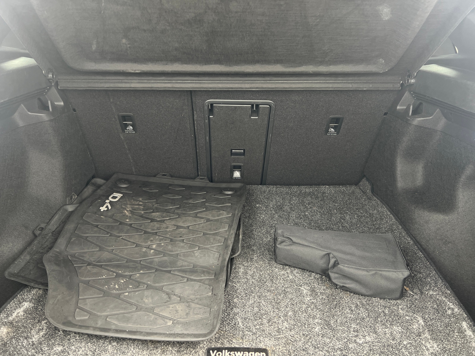 Thumbnail: 2023 Volkswagen ID.4 - 6