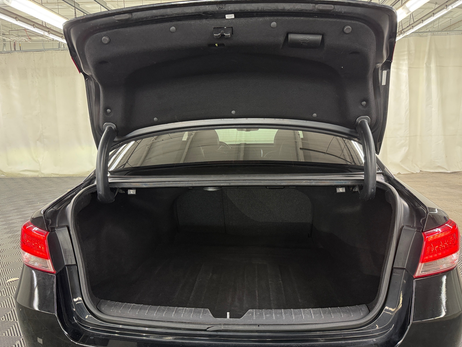 Thumbnail: 2016 Kia Optima - 6