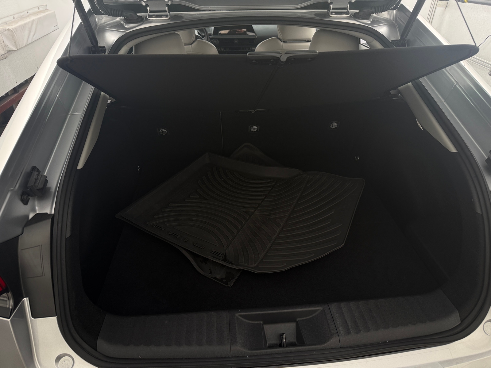 Thumbnail: 2024 Toyota Prius - 6