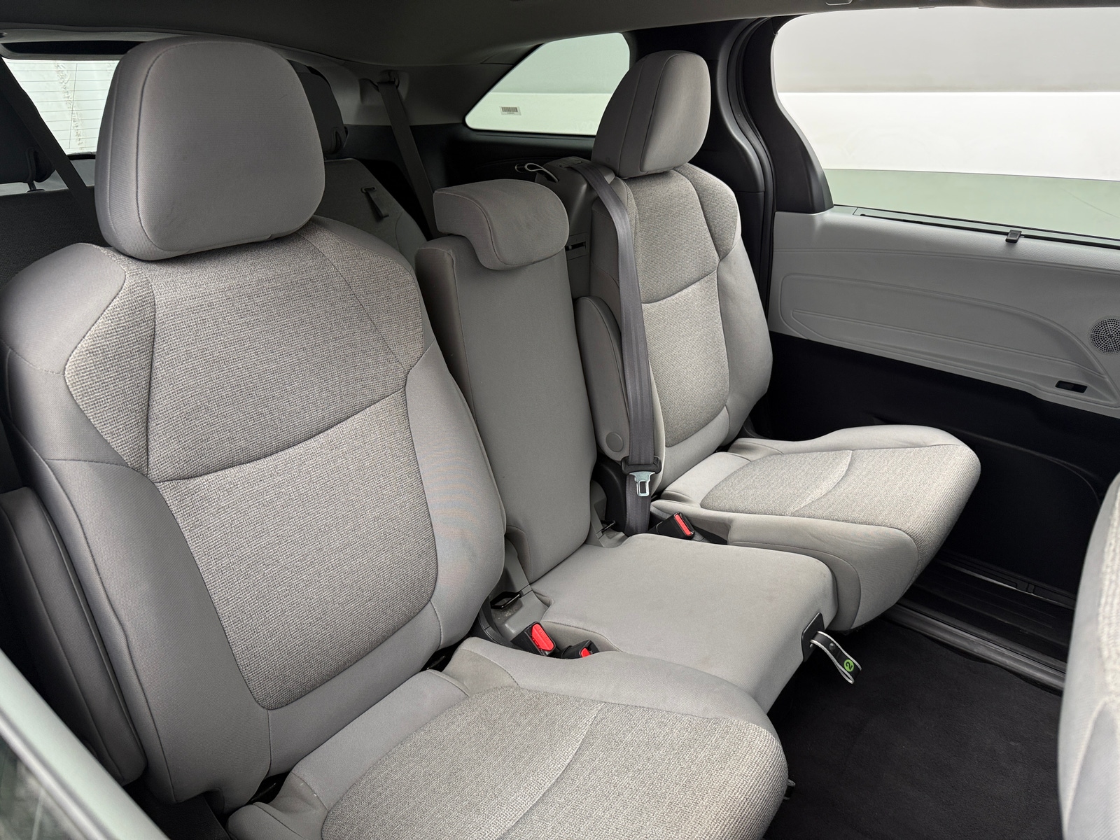 Thumbnail: 2025 Toyota Sienna - 6