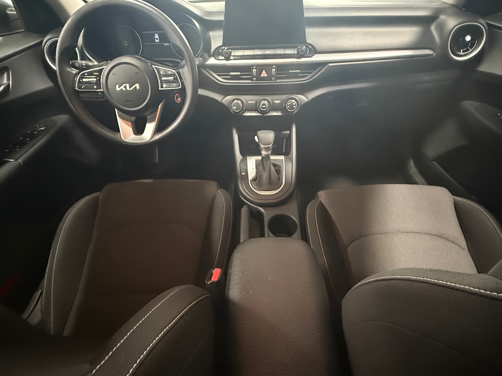 Thumbnail: 2023 Kia Forte - 3