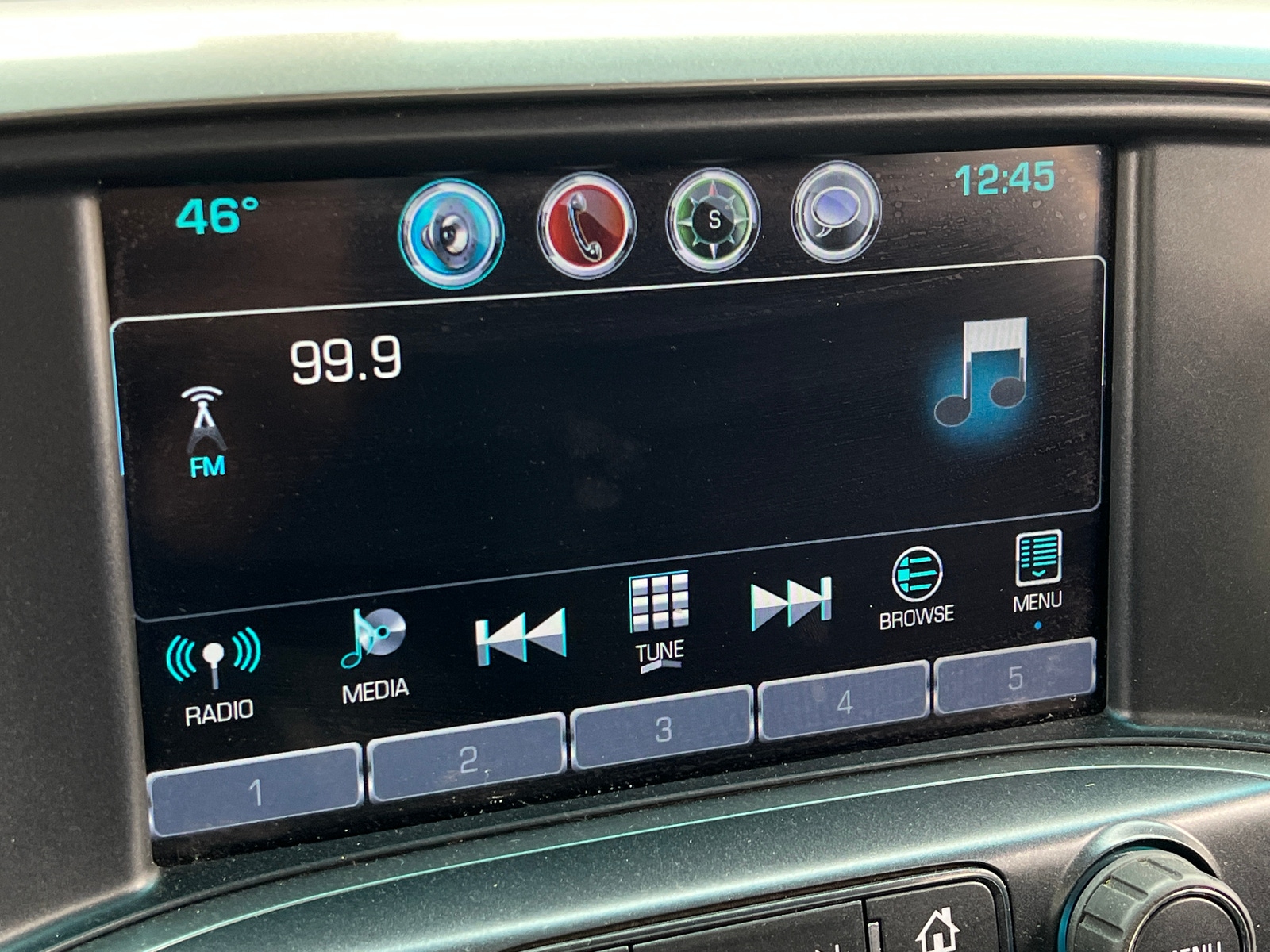 Thumbnail: 2017 Chevrolet Silverado 1500 - 4