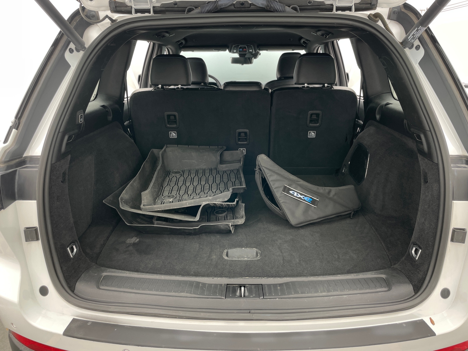 Thumbnail: 2022 Jeep Grand Cherokee - 6