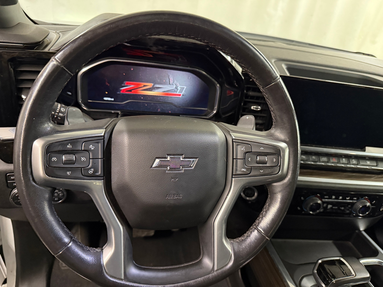 Thumbnail: 2022 Chevrolet Silverado 1500 - 5