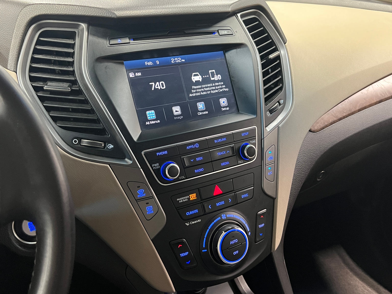 Thumbnail: 2018 Hyundai Santa Fe - 3