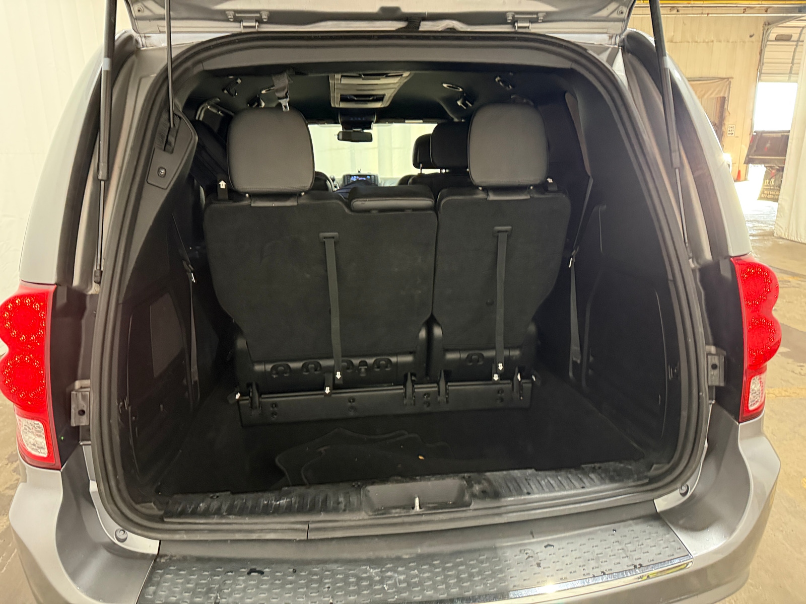 Thumbnail: 2019 Dodge Grand Caravan - 6