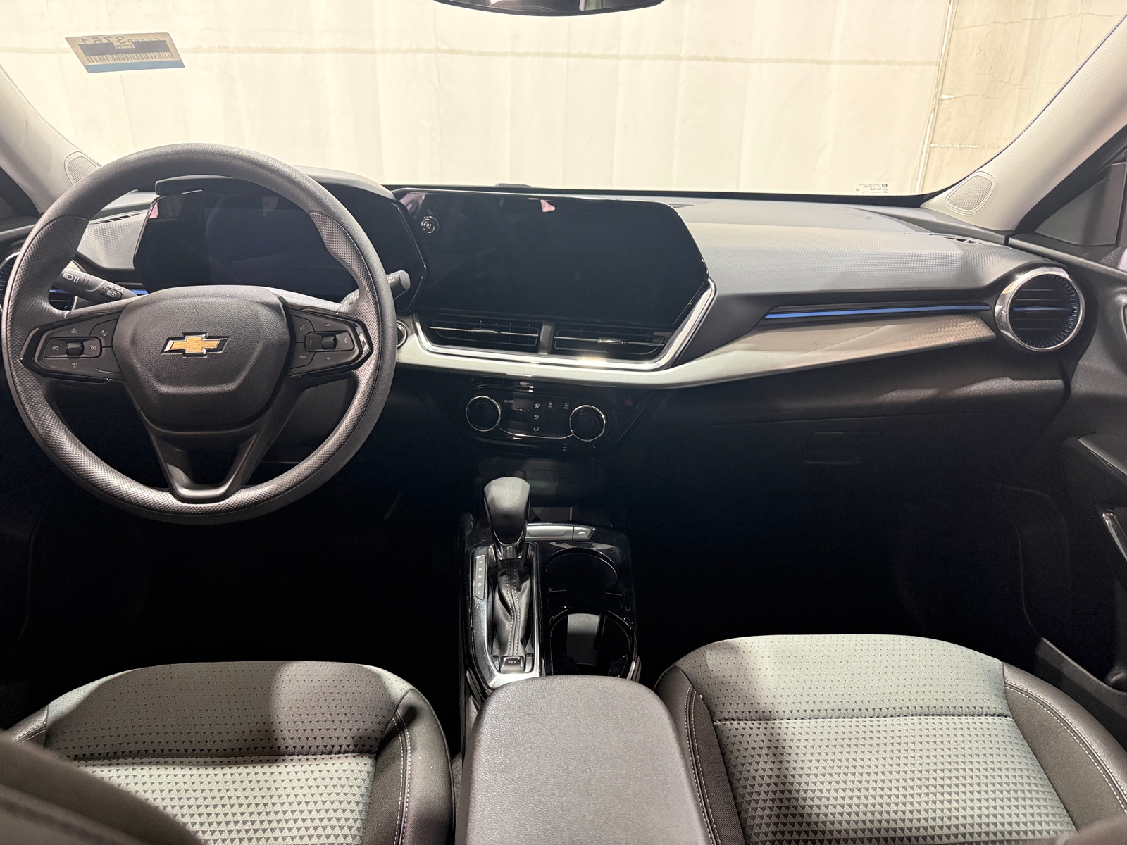 Thumbnail: 2025 Chevrolet Trax - 3