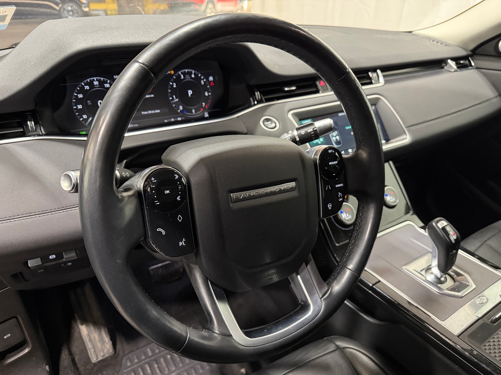 Thumbnail: 2020 Land Rover Range Rover Evoque - 4