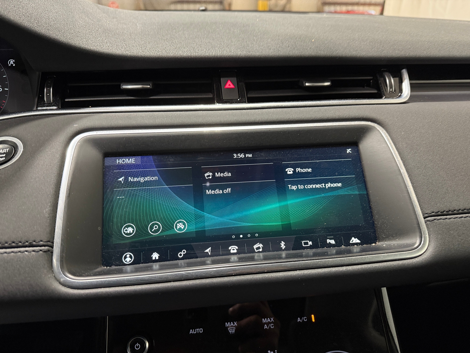 Thumbnail: 2020 Land Rover Range Rover Evoque - 3