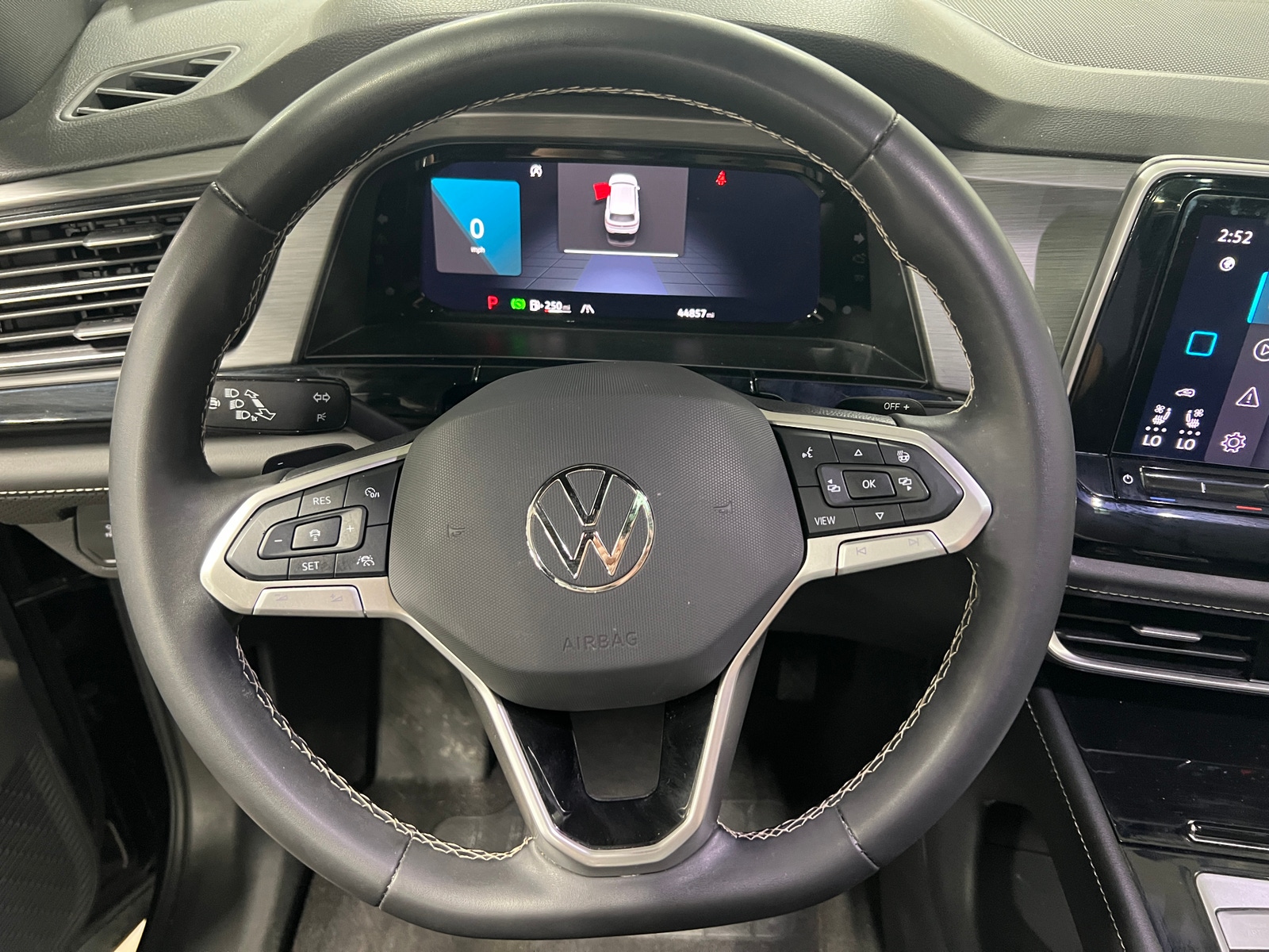 Thumbnail: 2024 Volkswagen Atlas - 4