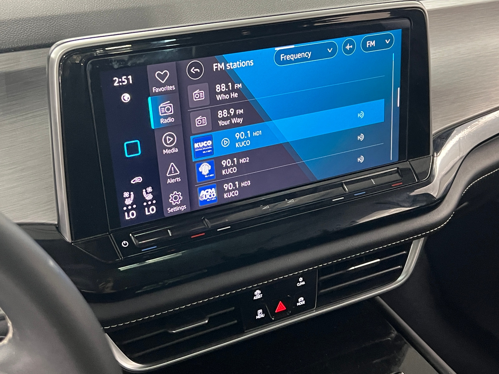 Thumbnail: 2024 Volkswagen Atlas - 3