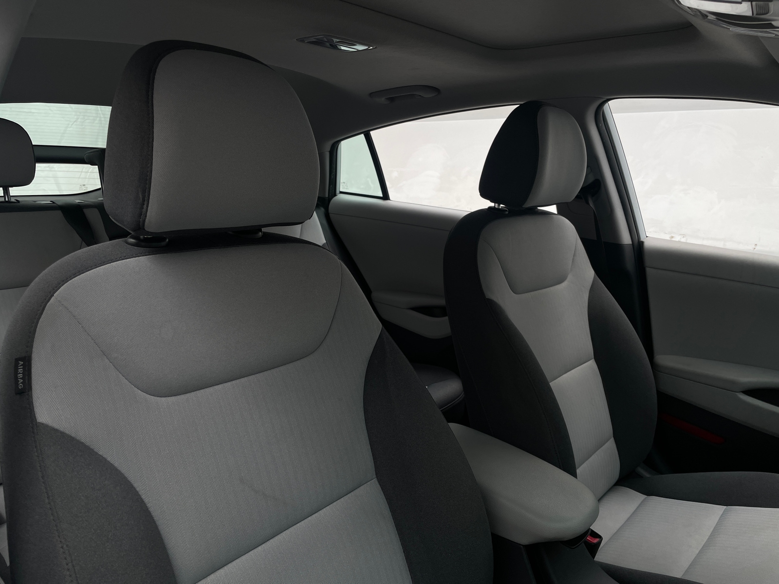 Thumbnail: 2020 Hyundai Ioniq - 2