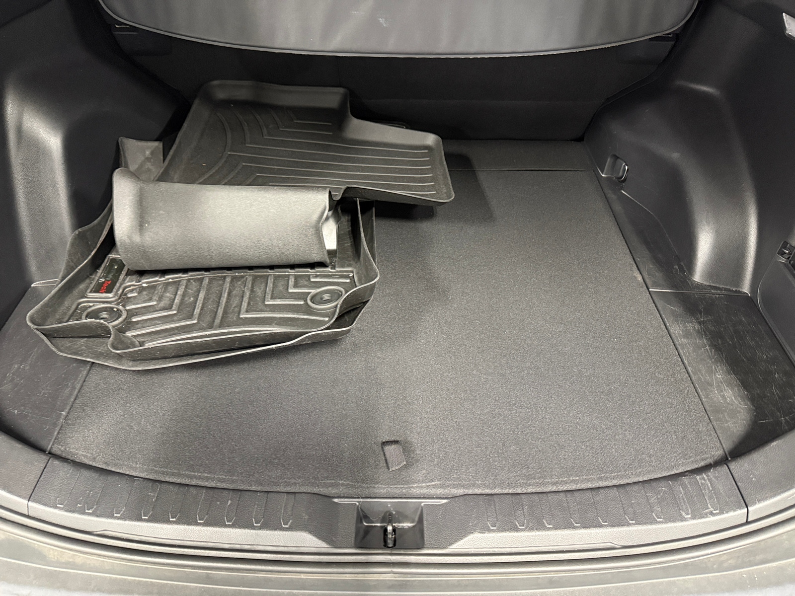 Thumbnail: 2019 Toyota RAV4 - 6