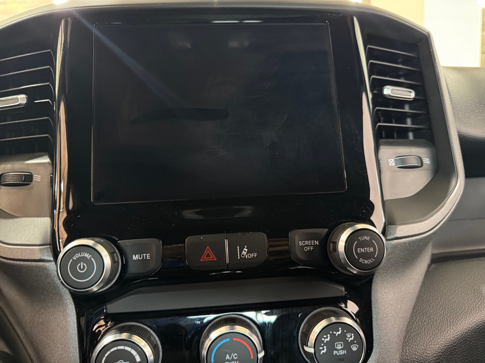 Thumbnail: 2025 RAM 1500 - 4