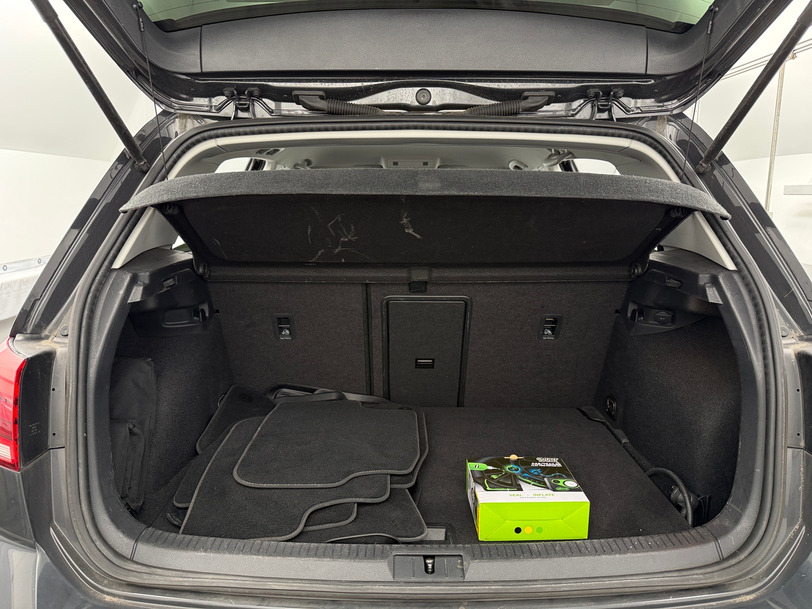 Thumbnail: 2019 Volkswagen e-Golf - 7