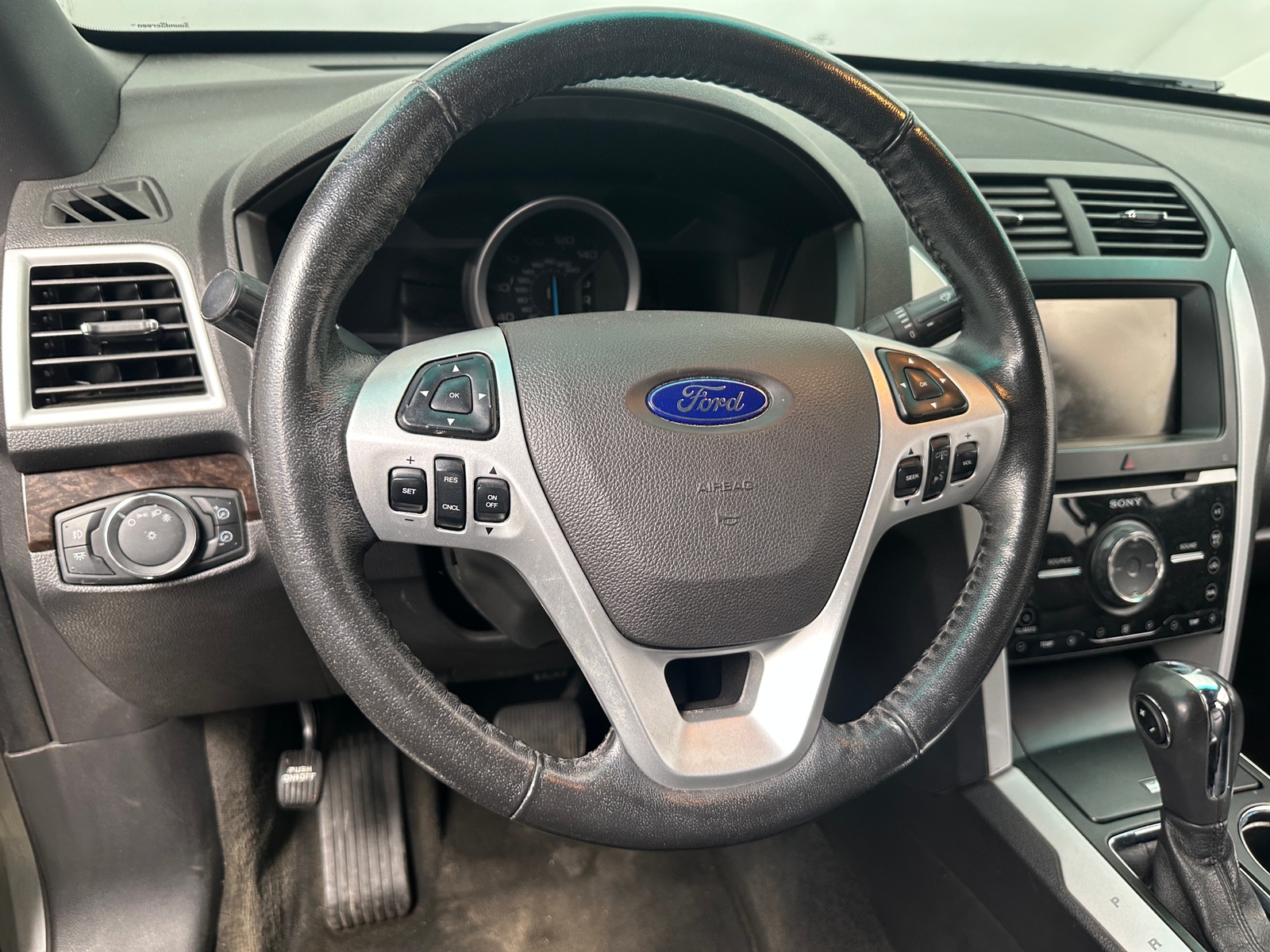 Thumbnail: 2013 Ford Explorer - 4