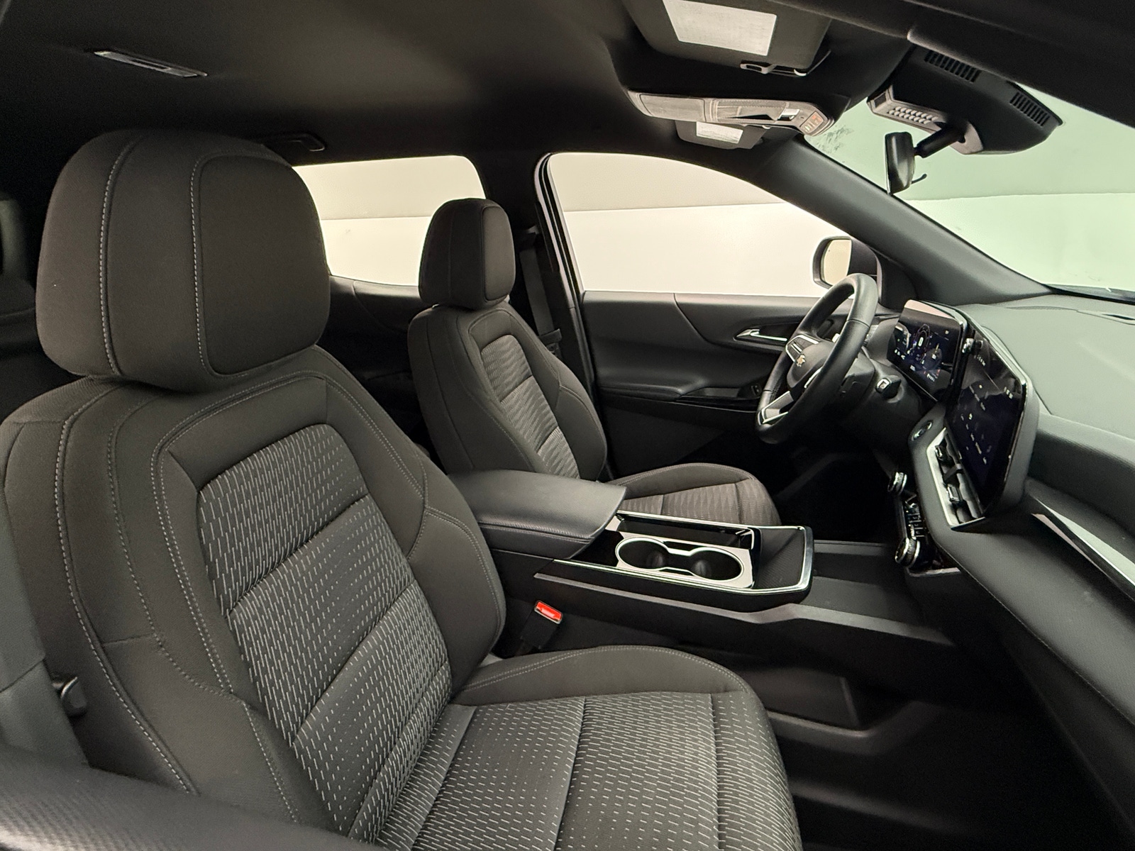 Thumbnail: 2025 Chevrolet Equinox - 2