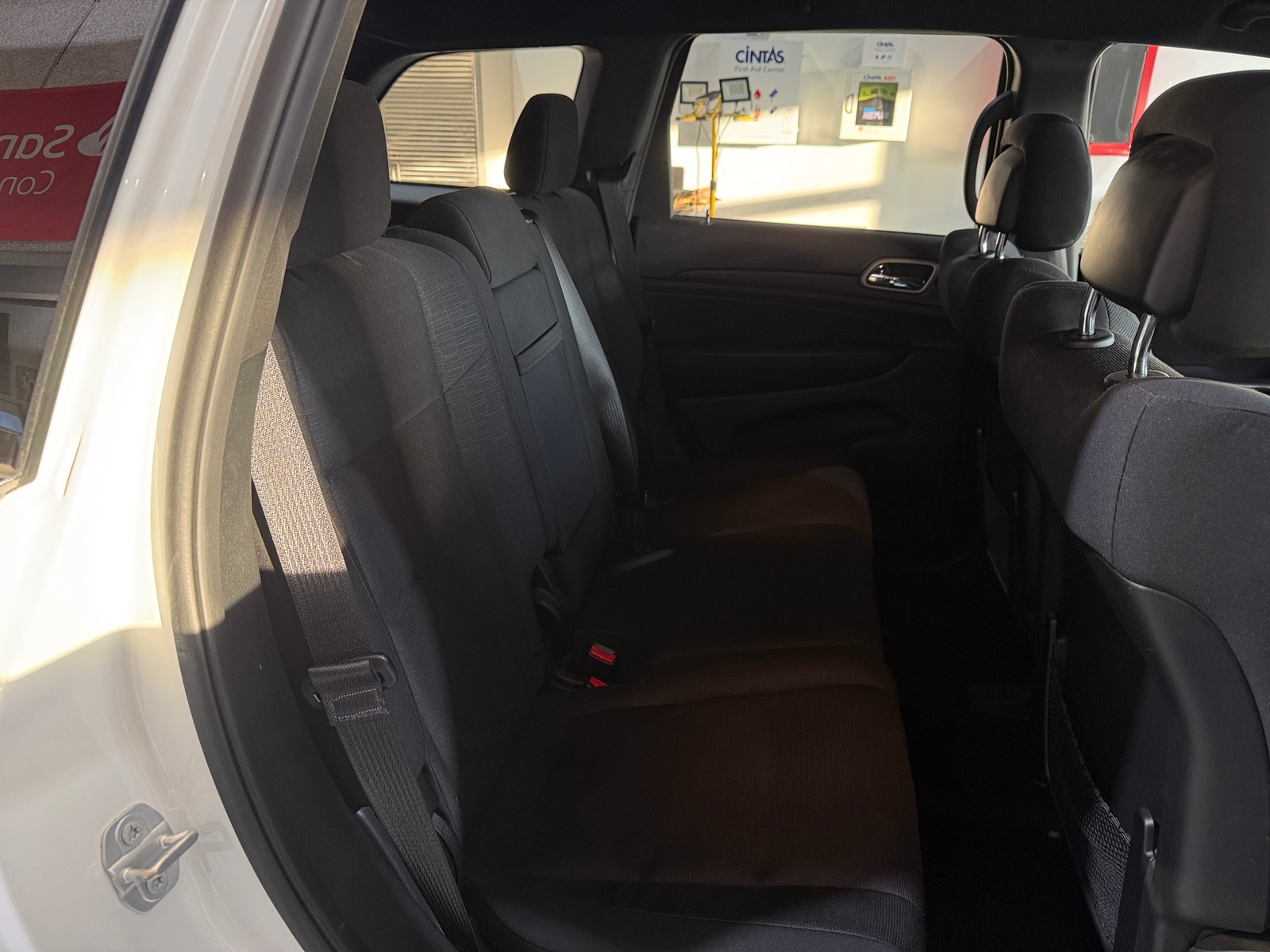 Thumbnail: 2017 Jeep Grand Cherokee - 6