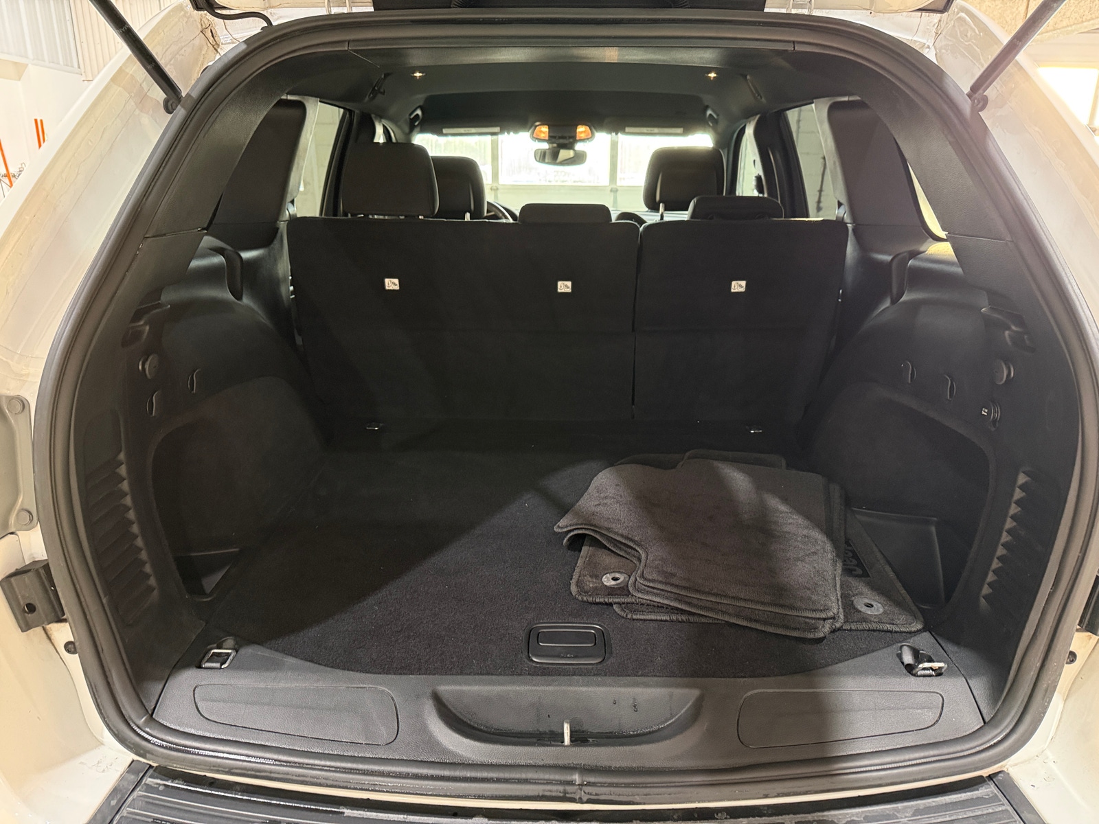 Thumbnail: 2017 Jeep Grand Cherokee - 7