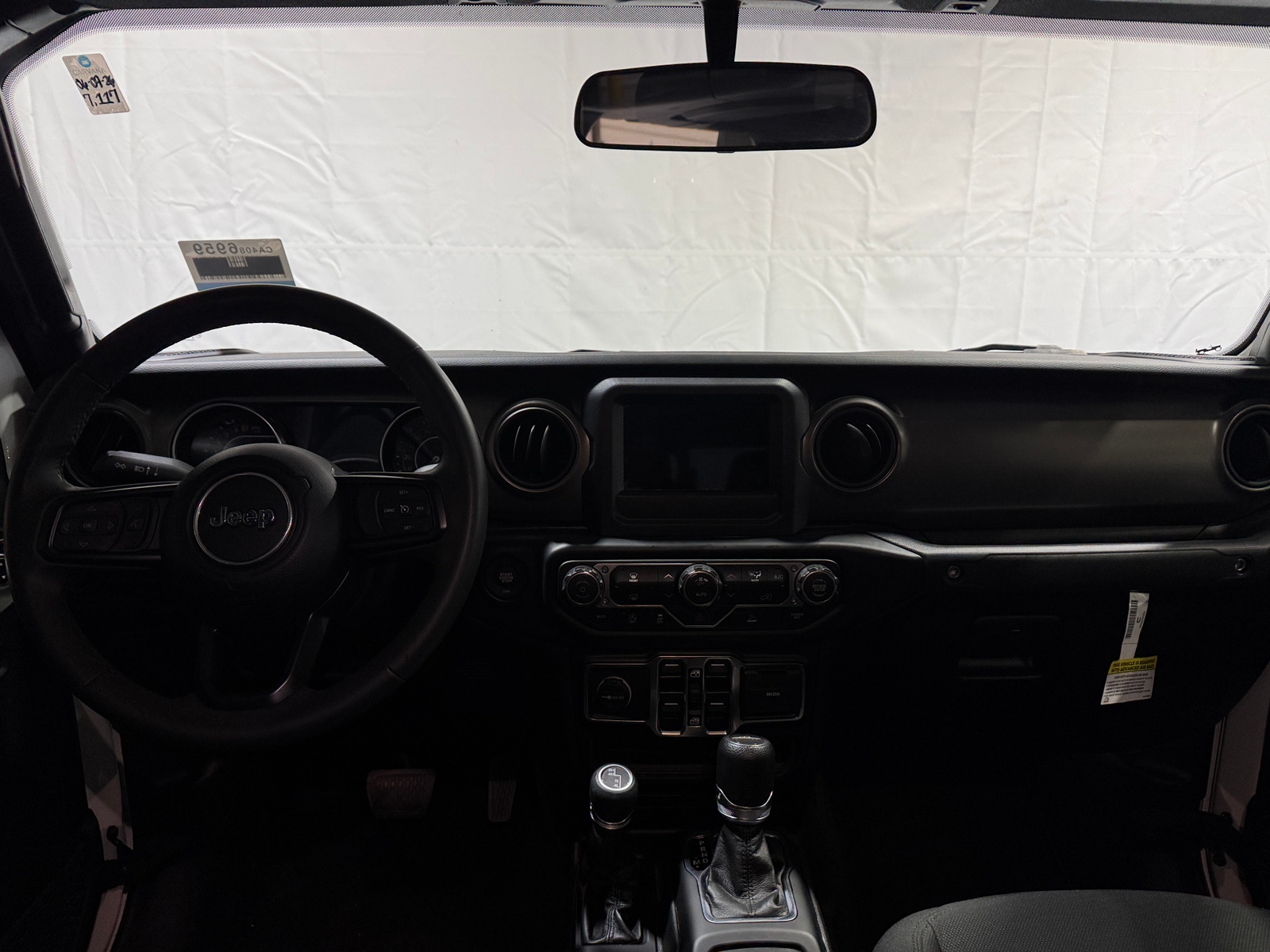 Thumbnail: 2023 Jeep Gladiator - 3